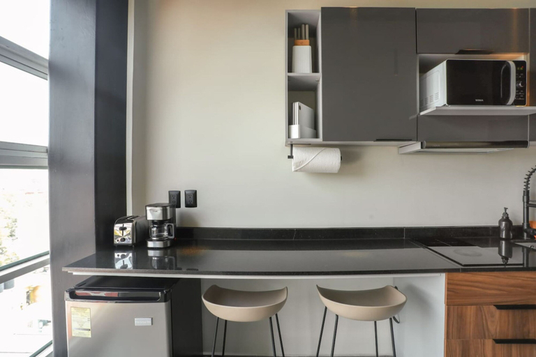 Room 4, The Striped Loft Modern Elegance in a Centric Location, Mexico City