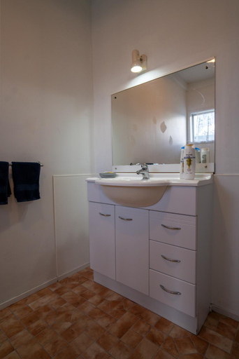 Bathroom 3, Casa Mexicana, Hauraki