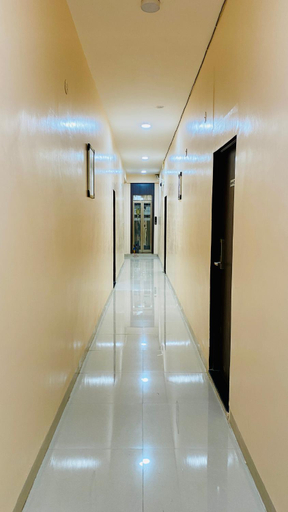 Public Area 2, Stay 10 B&M, Indore