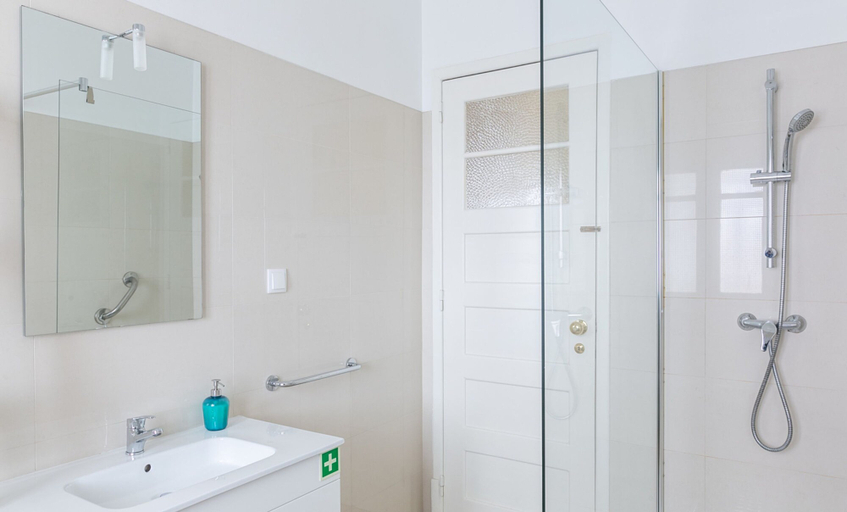 Bathroom 5, Casa da Avenida I in Lisboa, Lisbon