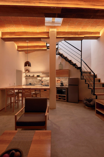 Room 4, Rubina Jewel in Downtown Design Location Comfort, Del Centro