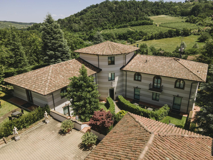 Public Area, Villa Castelletto, Asti