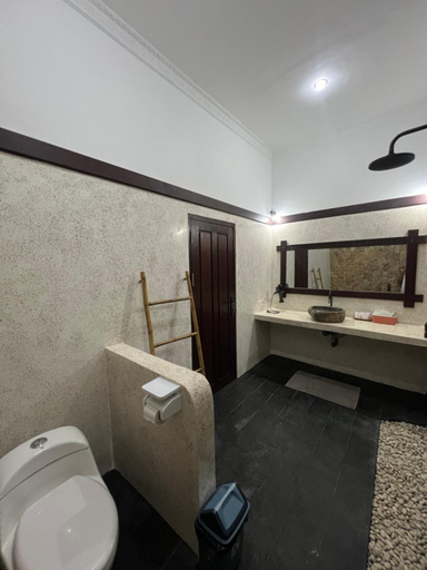 Bathroom 3, Villa Kamaria, Lombok