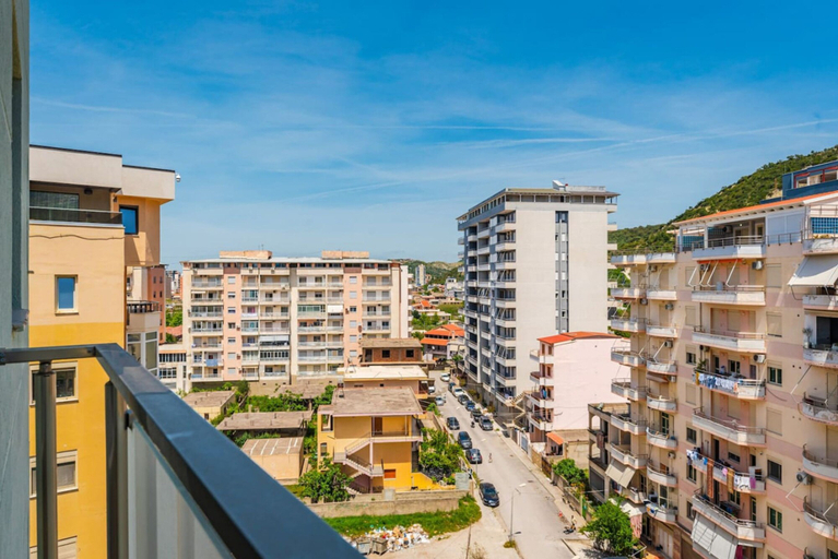 Exterior & Views 2, The Seaside Oasis Apartment, Vlorës