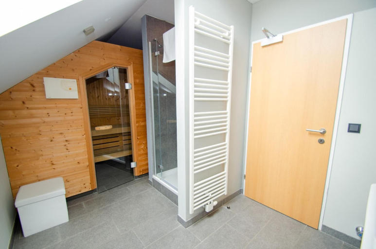 Room 5, Post Residence Apartments 9A Sauna Near ski Lift, Zell am See