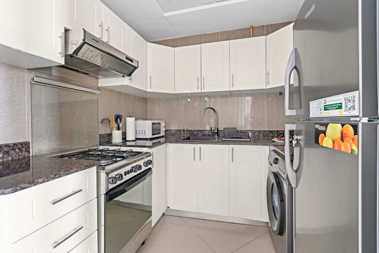 Room 3, Silkhaus Modern Pad With Pool Gym Near Reem Park, Abu Dhabi City