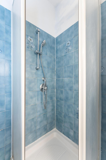 Bathroom 5, Via del Corso Apartment, Florence