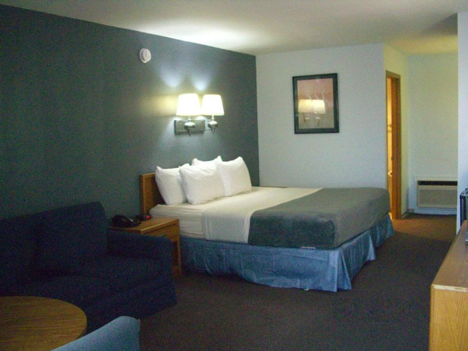 Bedroom, Quail's Nest Inn & Suites, Camden