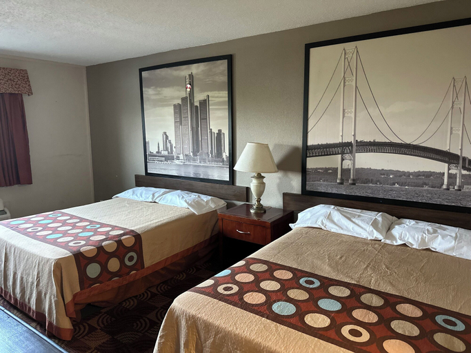 Bedroom 3, Airport Inn Flint, Genesee