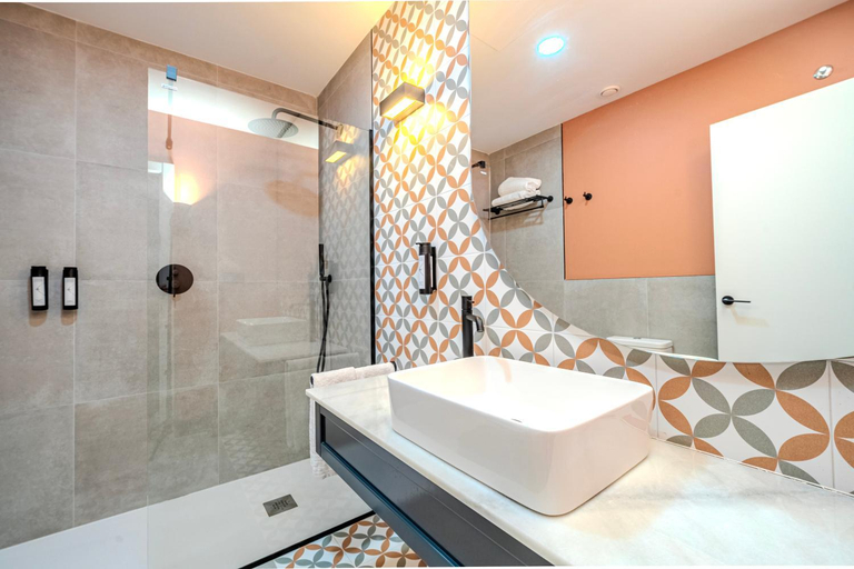 Bathroom 4, ITC Madrid by Soho Boutique, Madrid
