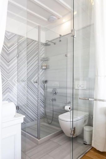 Others 2, Pur Beyaz Otel-NEW, Ayvalık