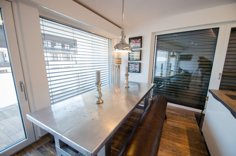 Room 4, Superb Alpine Lodges Zell am See 6-8pax, Zell am See