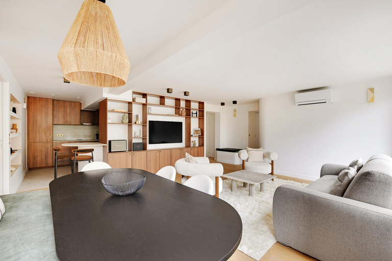 Facilities 2, Pick A Flat's Apartments in Tour Eiffel - Rue de l'Amiral Hamelin, Paris
