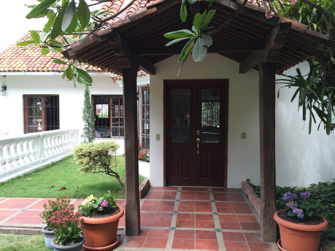 Exterior & Views 2, Iguanazu Bed & Breakfast, Guayaquil
