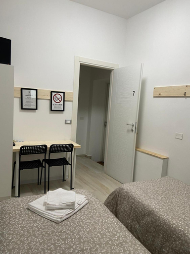 Bedroom 2, Low Cost Ferrara, Ferrara