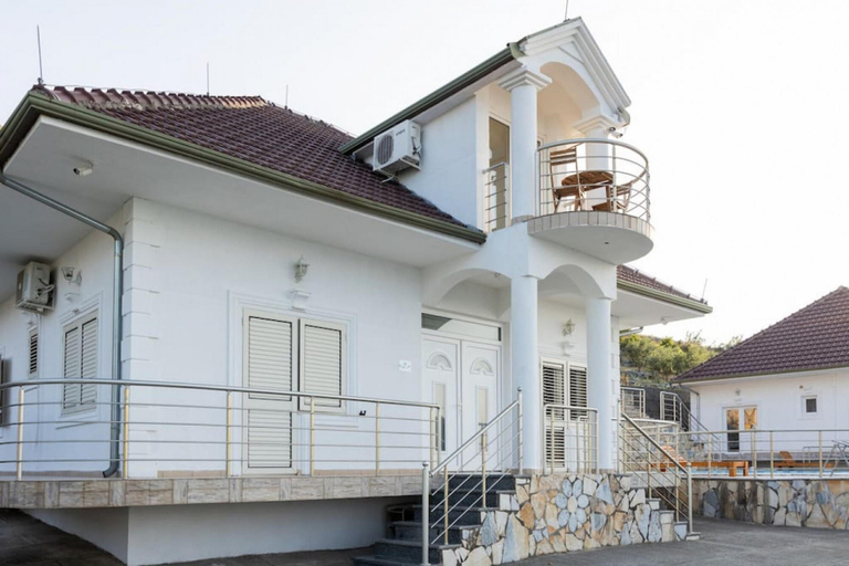 Room 5, The Lake House 1 Pool Access, Shkodrës