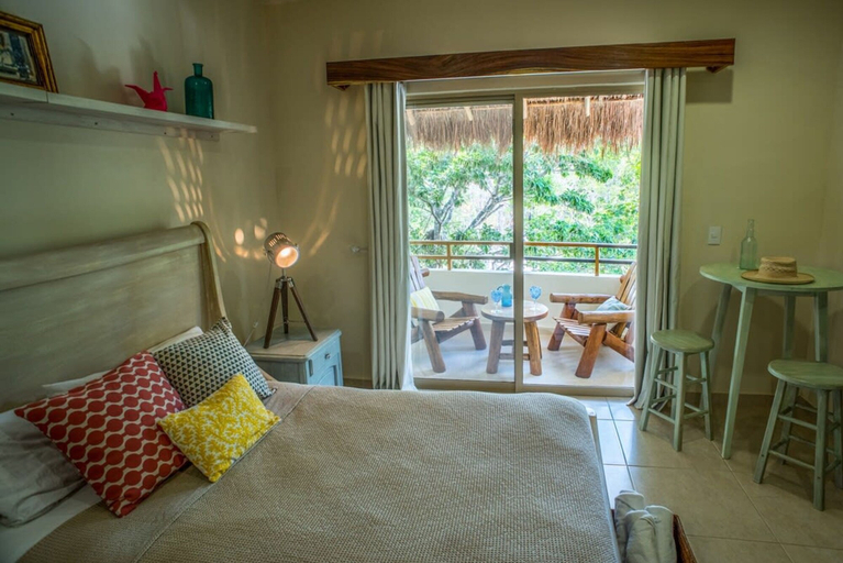 Room 2, Gorgeous Penthouse With Private Rooftop Jacuzzi, Cozumel
