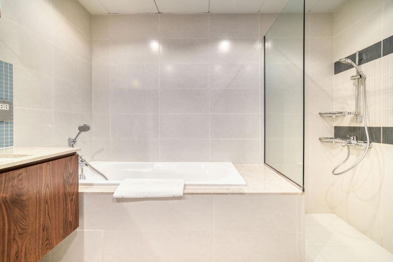 Bathroom 3, Vibrant Palm Lifestyle and Mediterranean Charm, Dubai
