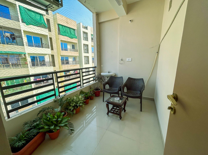 Balcony/terrace 5, Golden Grove Homestay, Varanasi