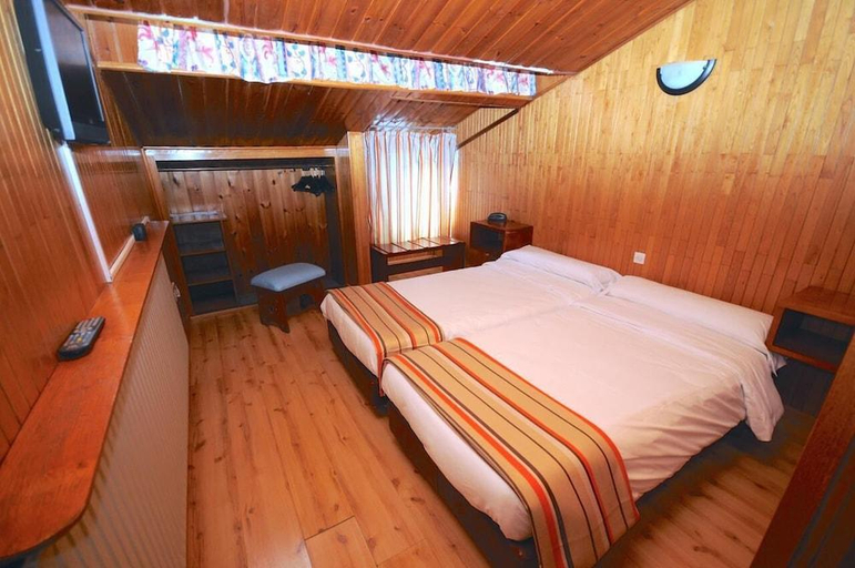 Bedroom 4, Pic Maia Mountain Hotel, Pyrénées-Orientales