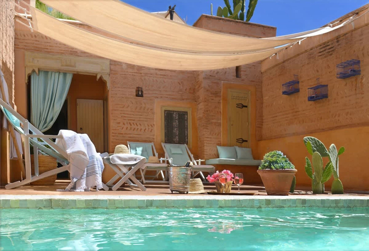 Room 5, Charming Mini Riad 2 Bedrooms Shared Pool, Marrakech