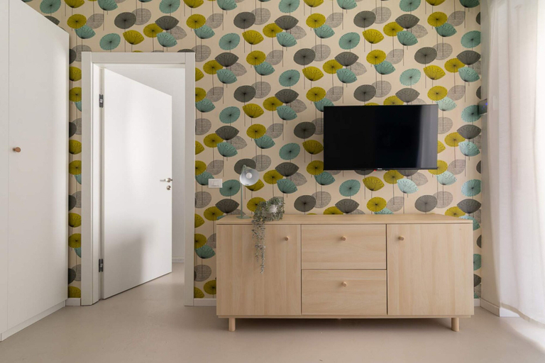 Room 5, w Refined 1BR Steps From Milan s Cultural Core, Milano