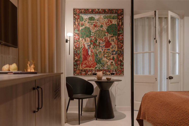 Facilities 2, MiHotel - Grenier a Sel de Perouges, Ain