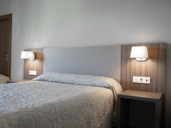 Bedroom 2, Hotel Villa Ceuti, Murcia