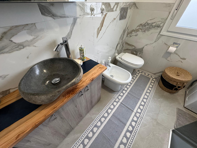 Bathroom 2, Appartamento moderno Netflix & Free Parking, Padua