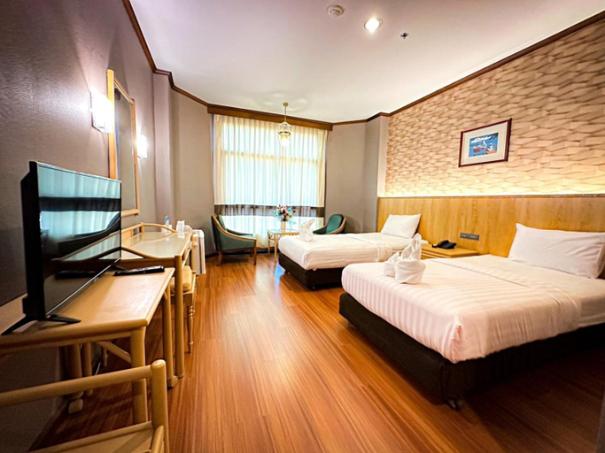 Others 3, Lert Thani Hotel, Muang Suphanburi