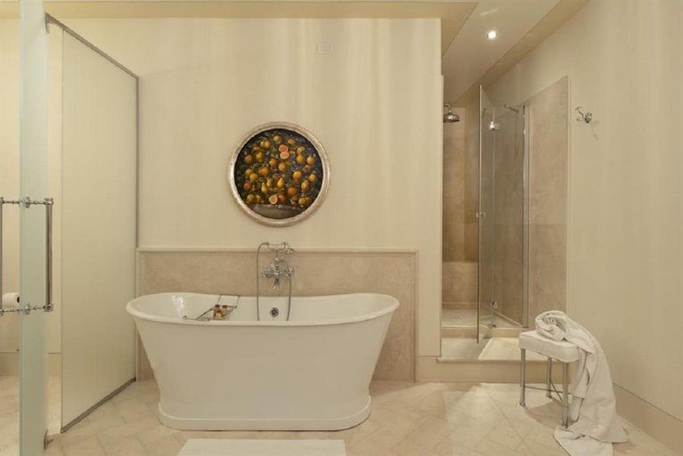 Bathroom 4, Wine Resort Dievole, Siena