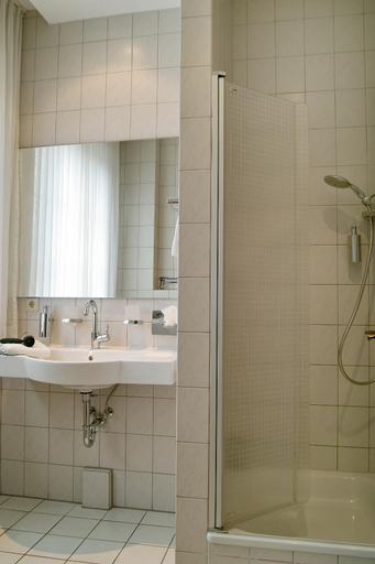 Bathroom 3, Hotel Restaurant Witte, Warendorf