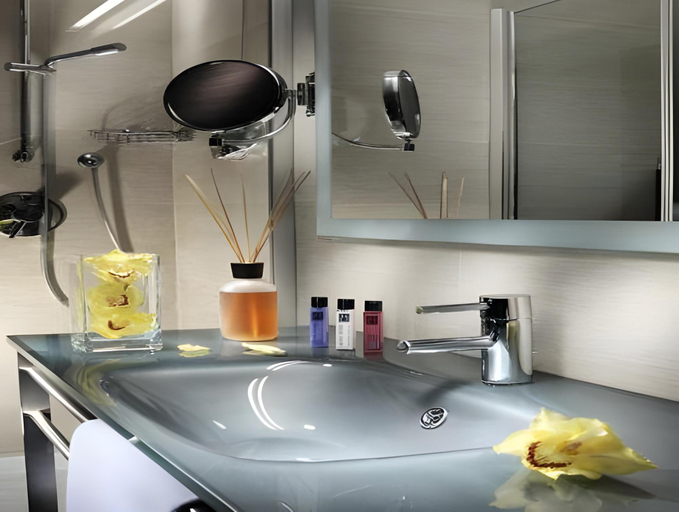 Bathroom 5, Hotel Selene, Rome