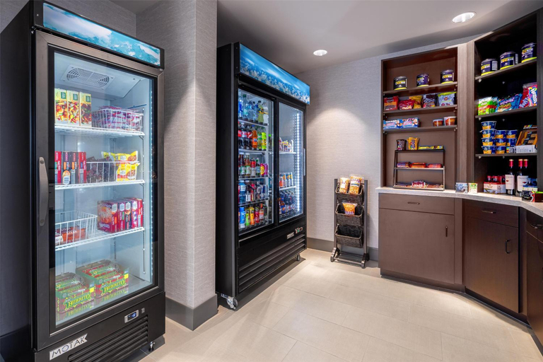 Food & Drinks 4, DoubleTree by Hilton Sioux City, Woodbury