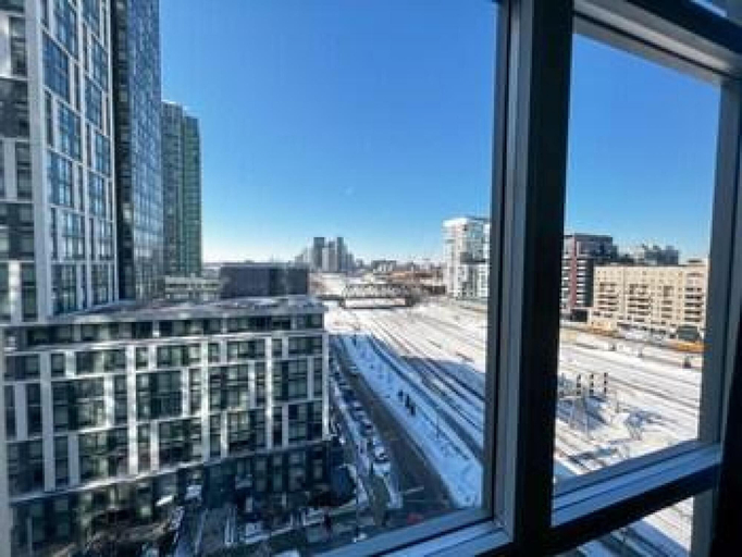 Exterior 2, Toronto. 21 Iceboat Ter 48 Floor, Toronto