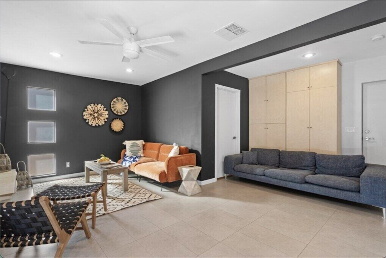 Room 3, Mid Century Stunner by Homeslice Stays, Maricopa