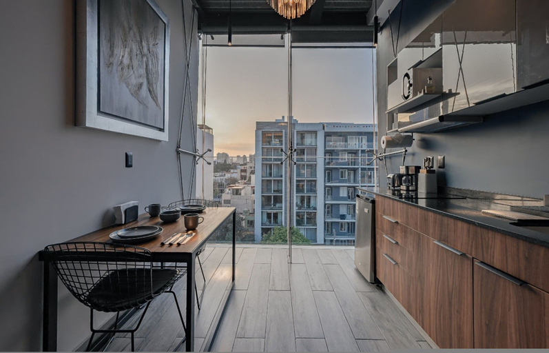 Room 5, The Skyline Loft Modern Comfort With Stunning City Views, Mexico City