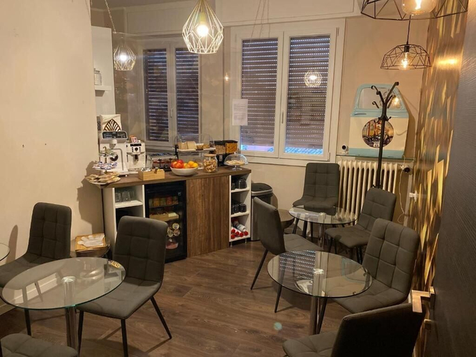 Food & Drinks 5, Suite Lame 37 Rental Rooms, Bologna