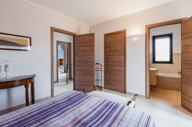 Bedroom 3, Siliqua House With Garden by Wonderful Italy, Catania