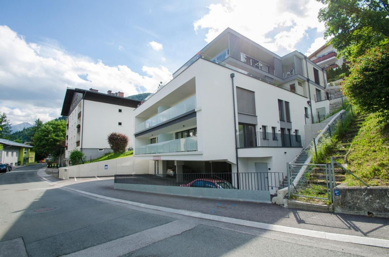 Room 3, Superb Alpine Lodges Zell am See 6-8pax, Zell am See