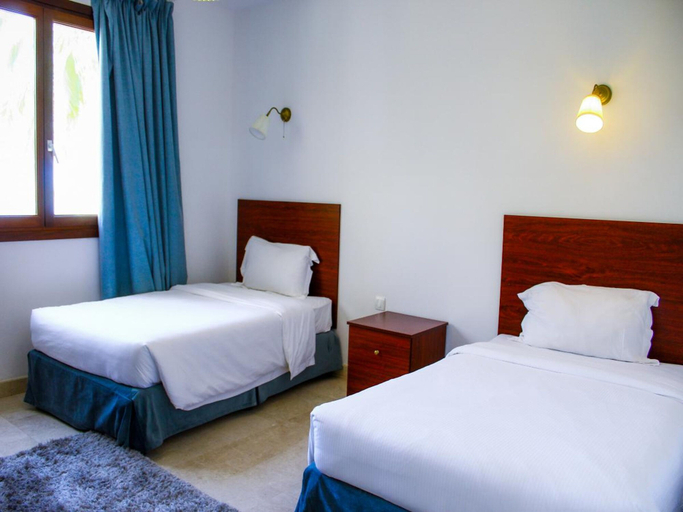 Room 2, Coastal Living With Marina Views, Taqah