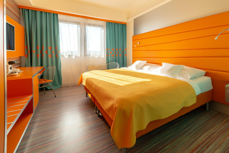 Bedroom 2, Hotel Continental, Brno