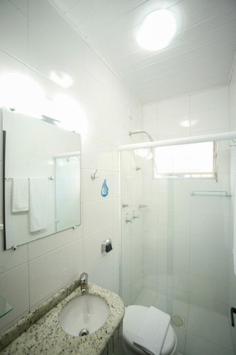 Bathroom 4, Hotel Vitoria - Itajai, Itajaí