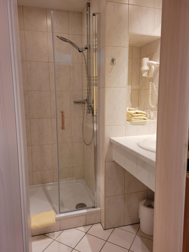 Bathroom 1, Hotel Obergfell, Lörrach