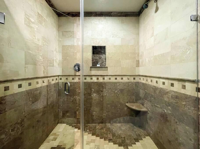 Bathroom 4, Unwind in a Modern Condo With Stunning View, Puerto Peñasco
