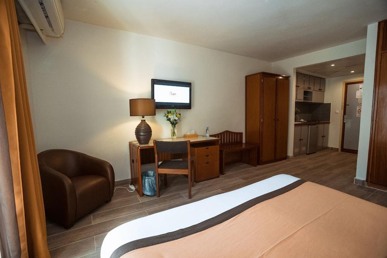 Bedroom 2, Cafe de Rome, Dakar