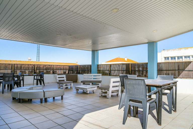 Room 2, Mar Alta - Estelas, Peniche