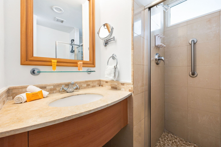 Room 3, Seaside Terrace Condado Close to the Beach