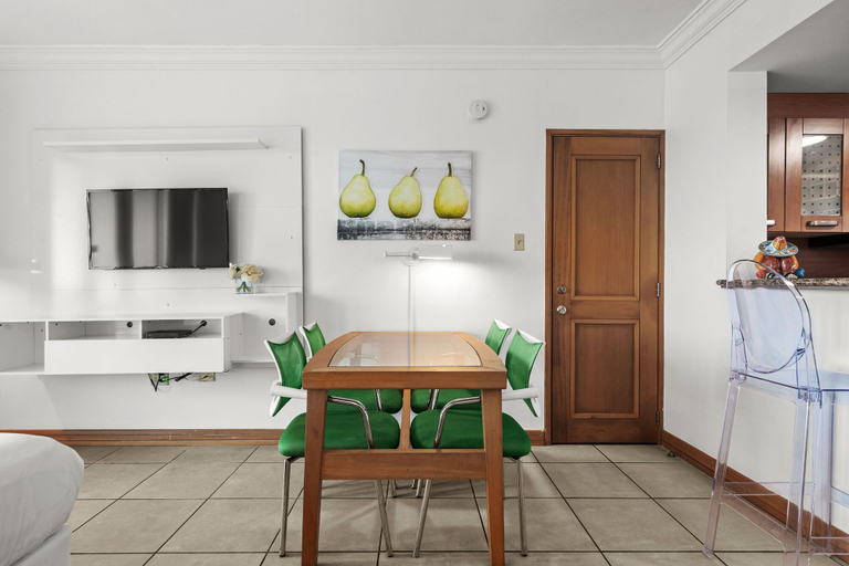 Room 4, Oceanfront Loft Historic San Juan Terrace