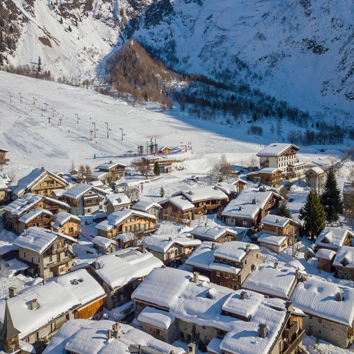 Room 5, R Sidence Androsace 42, Haute-Savoie